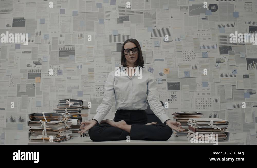 Abdominal Exercises You Can Do At Your Desk To Create A Killer Core Abdominal Exercises You Can Do At Your Desk To Create A Killer Core